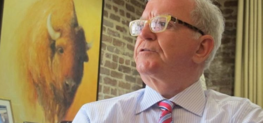 Lawyer’s at center of race, gun debate on 2 Charleston cases